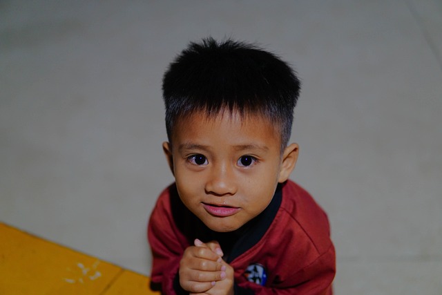 little-boy-7180380_640