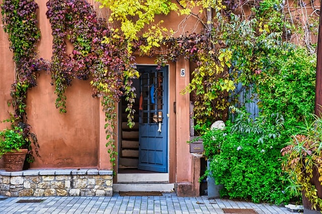 door-8453898_640