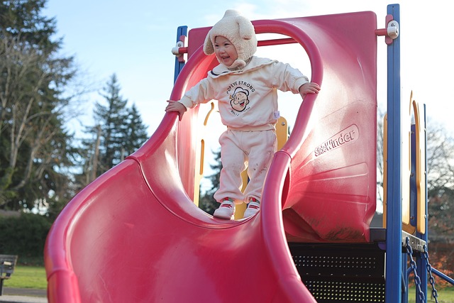 slide-6857337_640